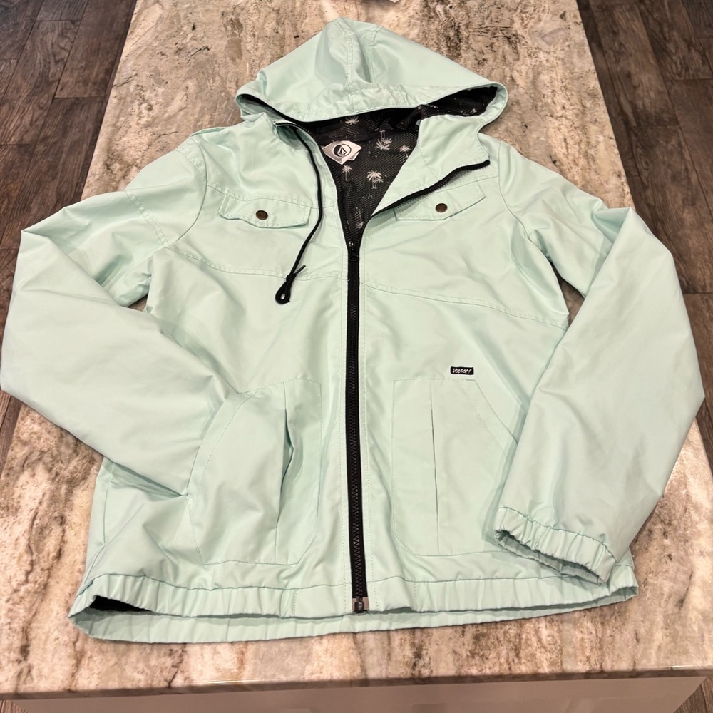 Volcom rain jacket windbreaker size medium